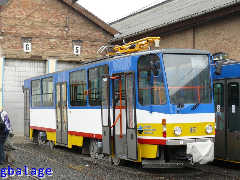 Tatra B6A2D #951