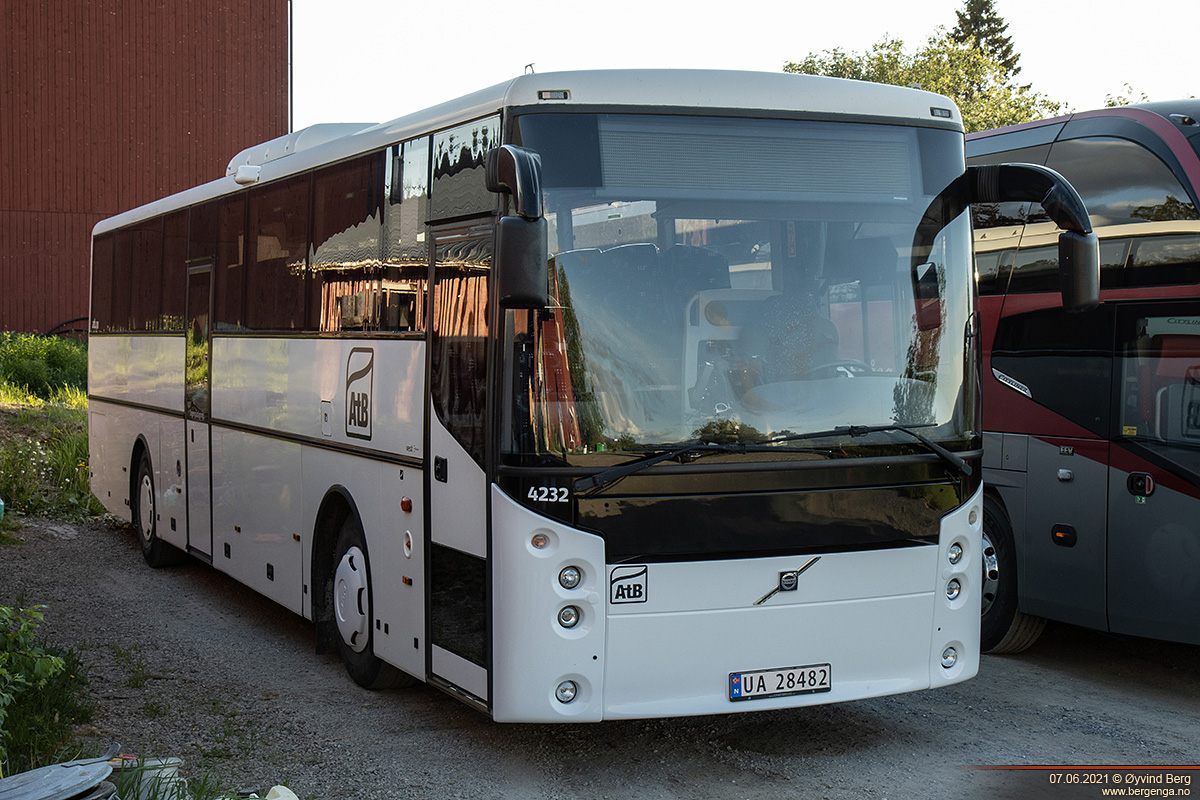 Volvo B12B / Vest Horisont 12,6m #UA 28482