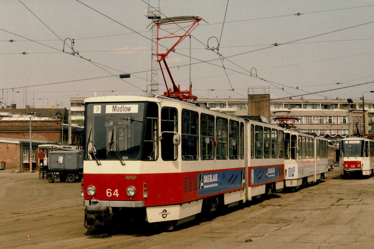 Tatra KT4D #64
