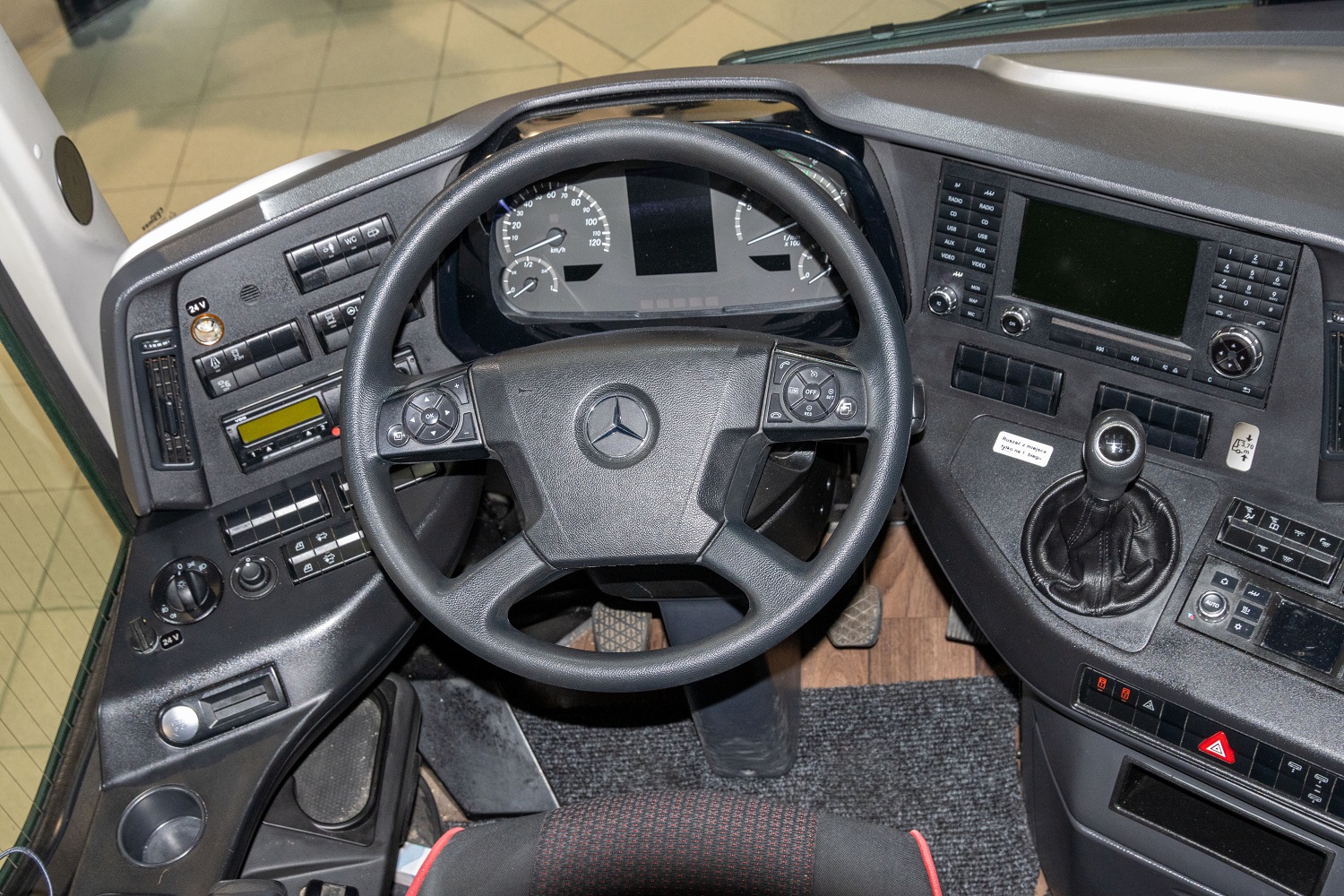 Mercedes-Benz Tourismo E15 RHD #WGM 34628