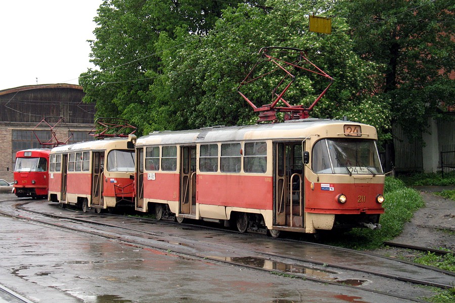Tatra T3SU #211