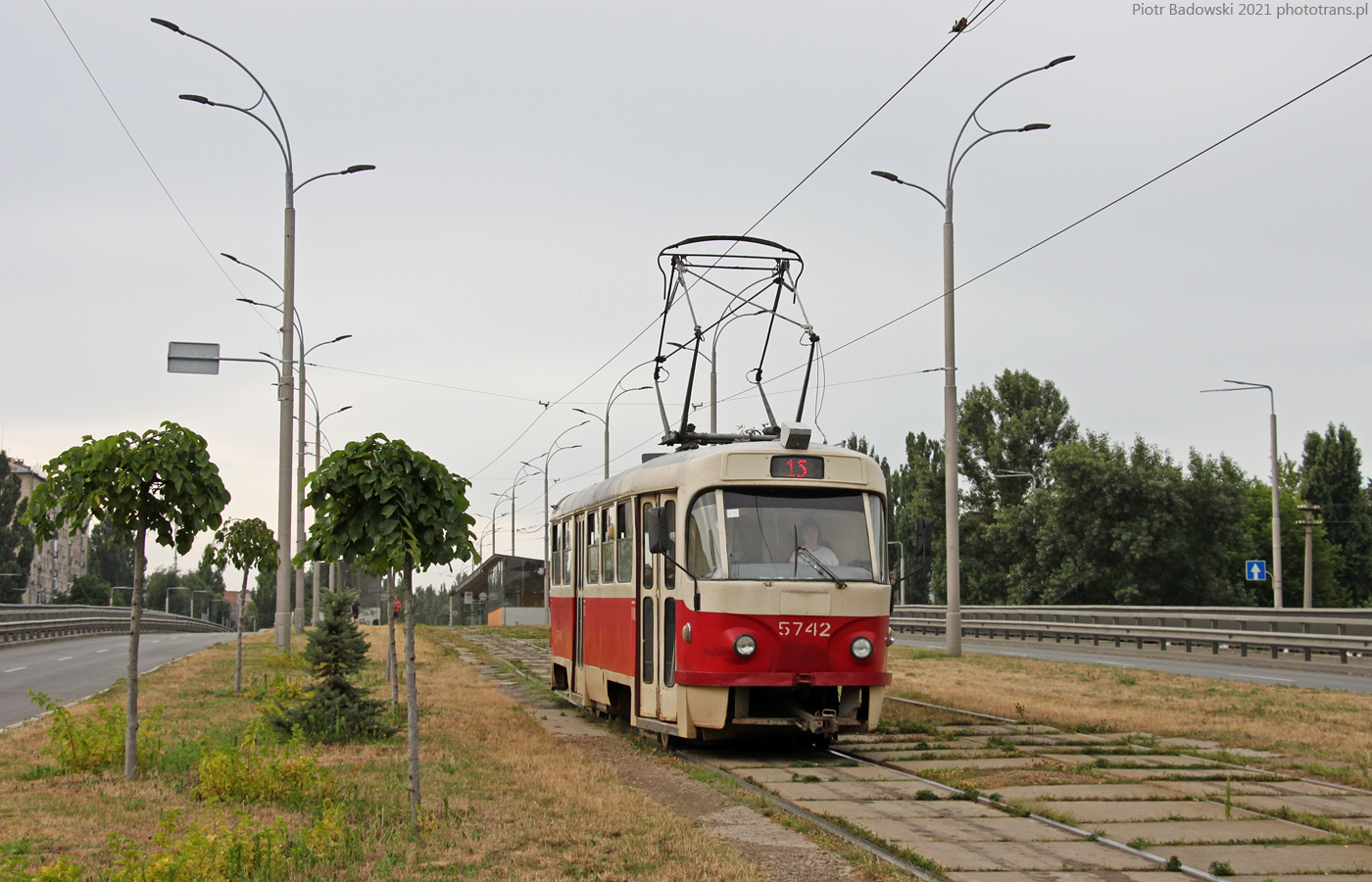 Tatra T3SU #5742