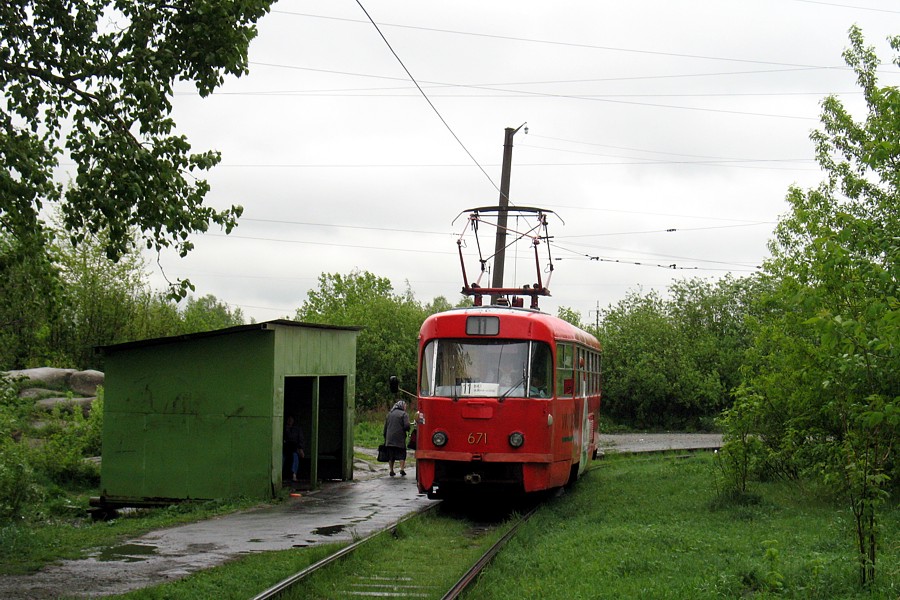 Tatra T3SU #671