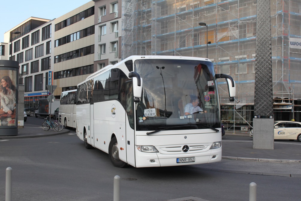 Mercedes-Benz Tourismo 15RHD #NNR-952