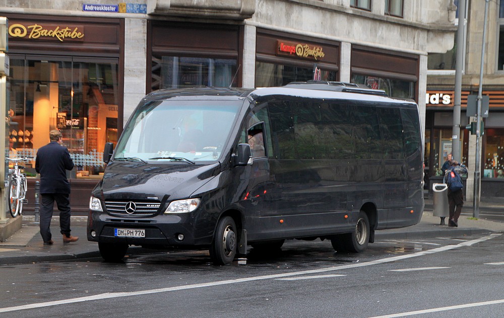 Mercedes-Benz 818 D / Omnibus Trading Sunrider #DM-PH 776